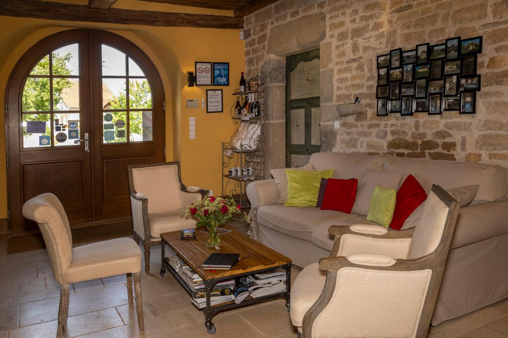 Le Relais Des Deux Tours Bed and Breakfast Brémondans Εξωτερικό φωτογραφία
