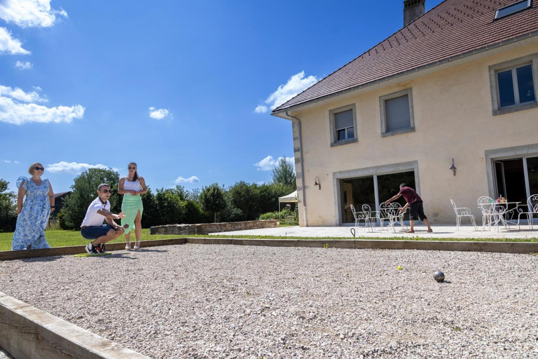 Le Relais Des Deux Tours Bed and Breakfast Brémondans Εξωτερικό φωτογραφία