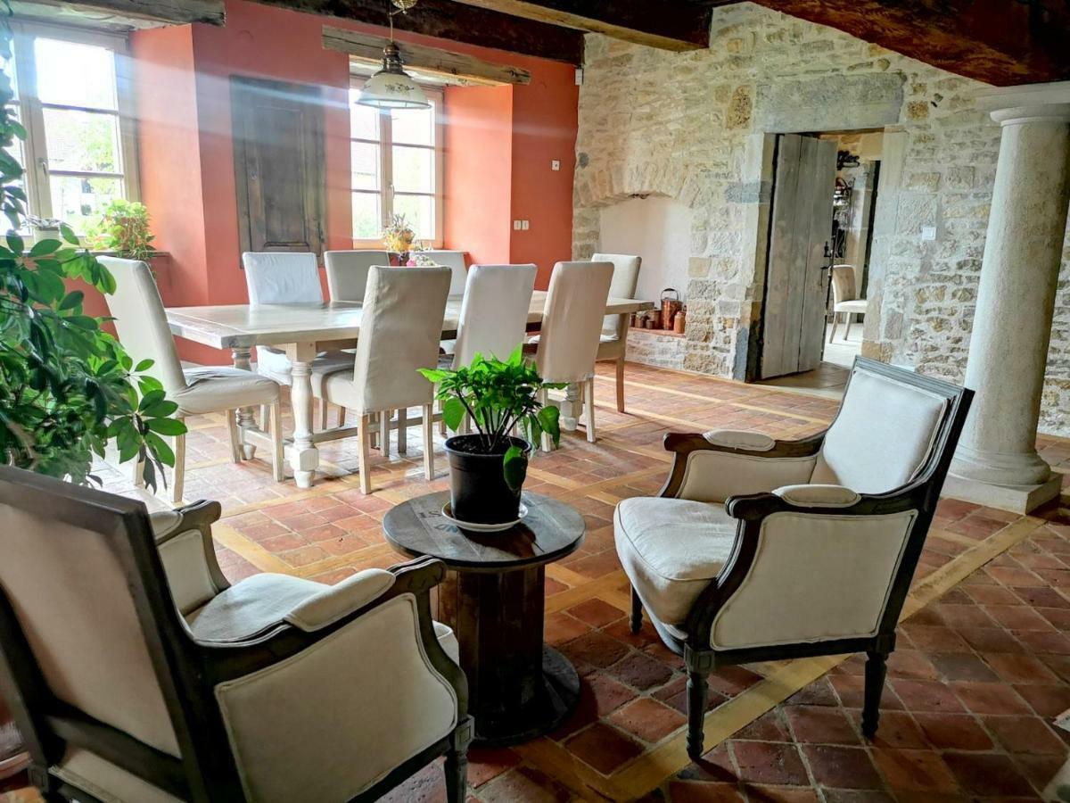 Le Relais Des Deux Tours Bed and Breakfast Brémondans Εξωτερικό φωτογραφία